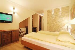Курортные отели Dolina Leśnicy SKI & SPA Resort Бренна Двухместный номер с 1 кроватью или 2 отдельными кроватями-5