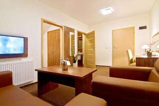 Курортные отели Dolina Leśnicy SKI & SPA Resort Бренна Апартаменты с 1 спальней-1